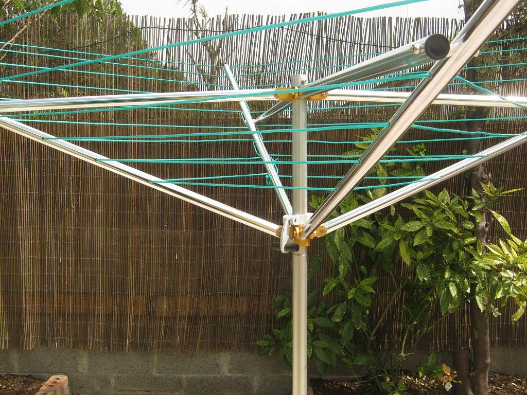 Umbrella outdoor rotary clothesline